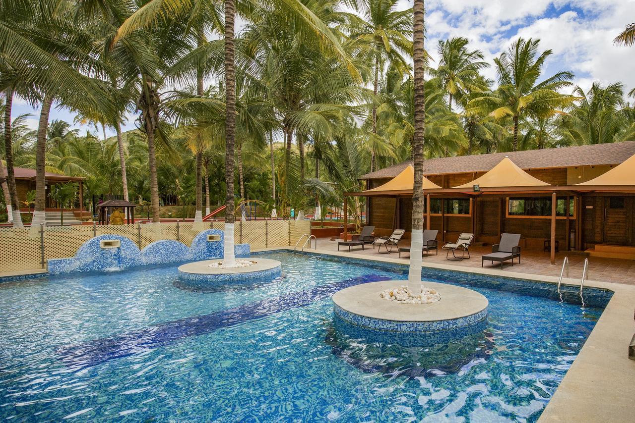 Sterling Anaikatti Hotel Varagampadi Buitenkant foto