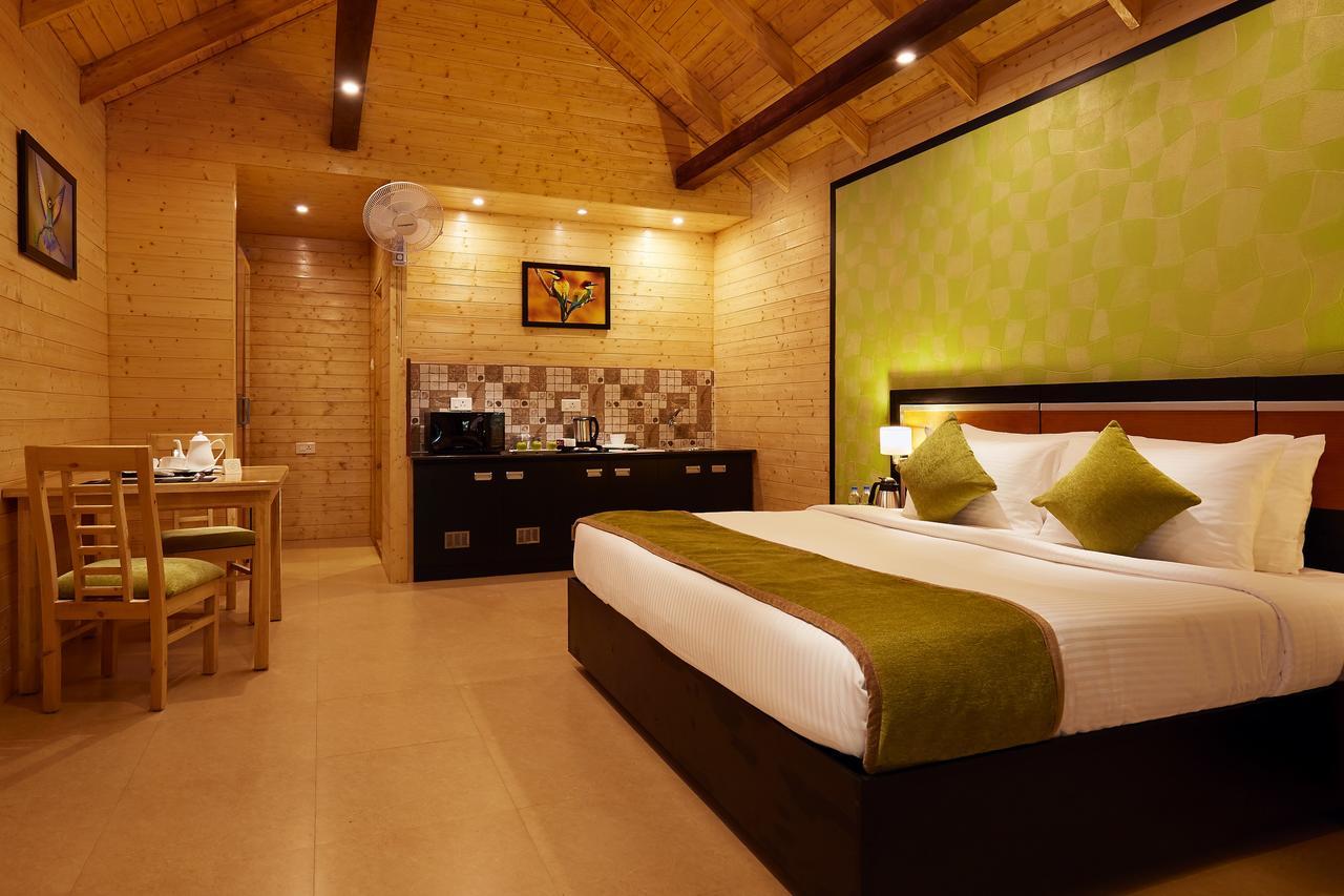 Sterling Anaikatti Hotel Varagampadi Buitenkant foto