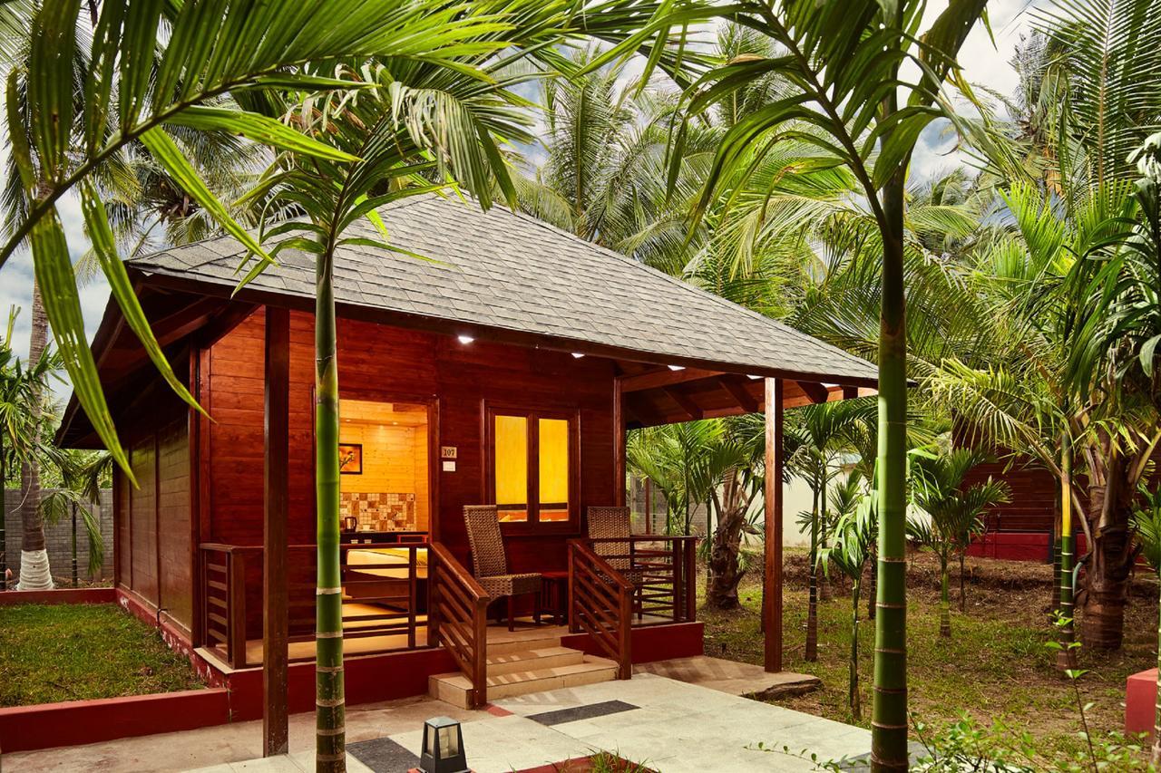 Sterling Anaikatti Hotel Varagampadi Buitenkant foto