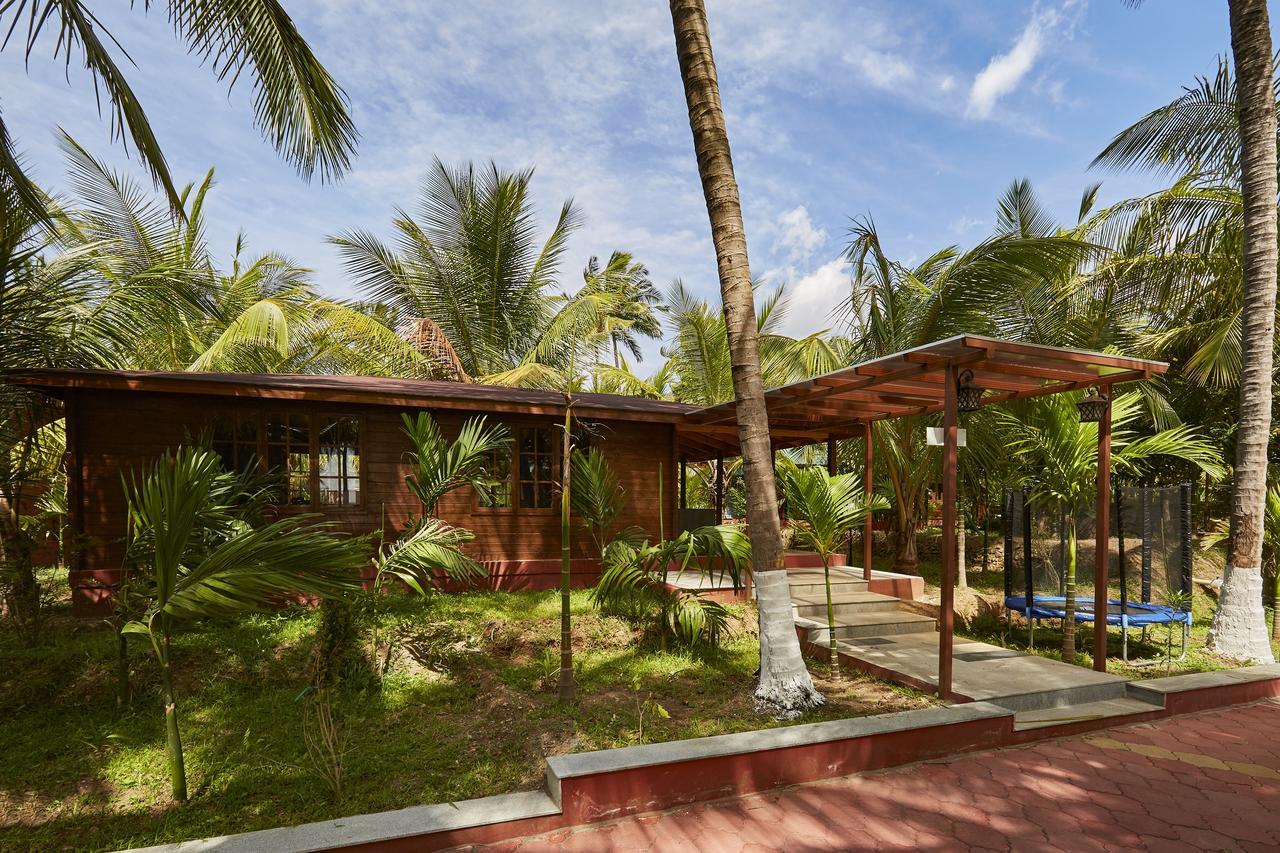 Sterling Anaikatti Hotel Varagampadi Buitenkant foto