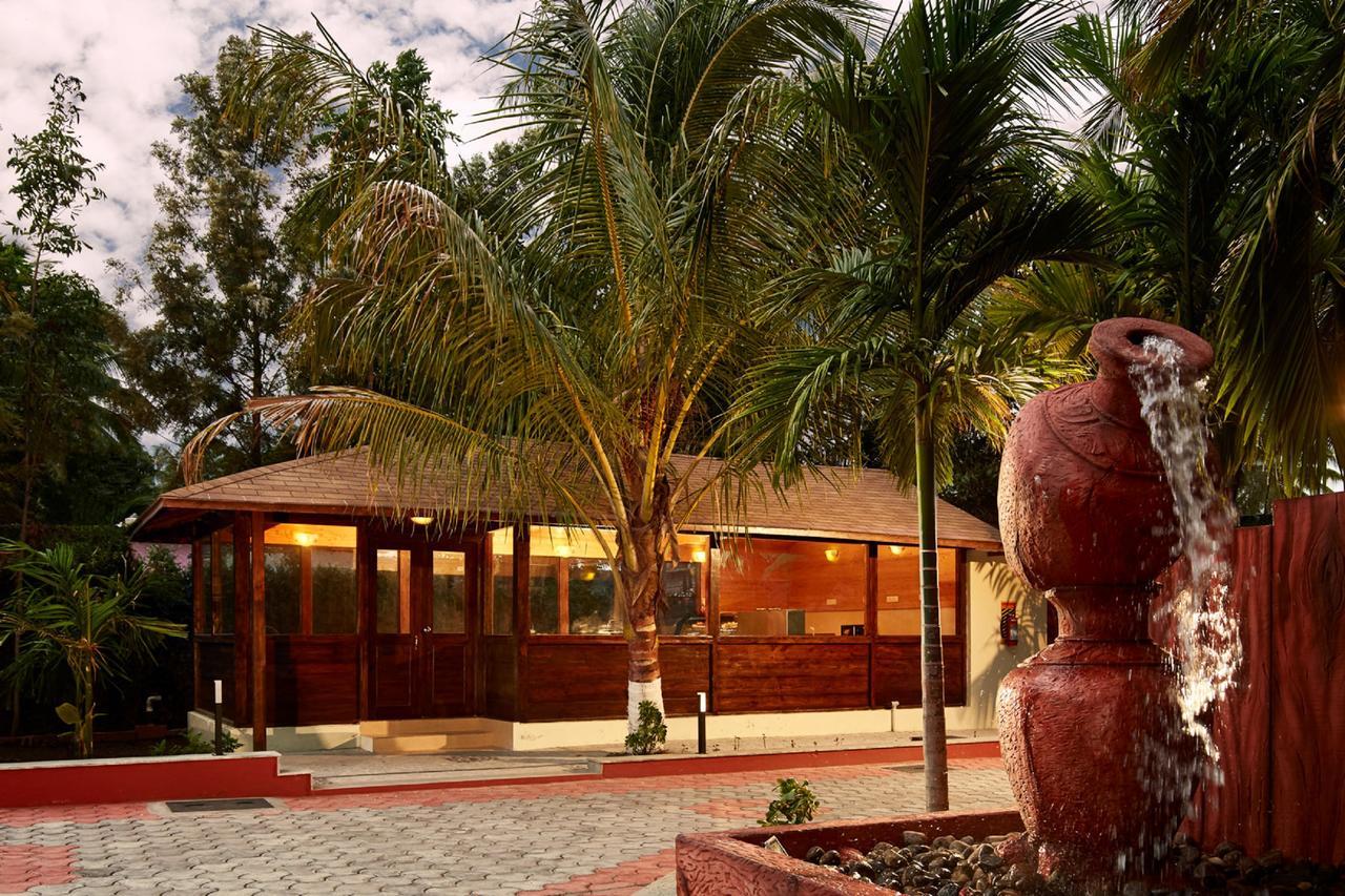 Sterling Anaikatti Hotel Varagampadi Buitenkant foto