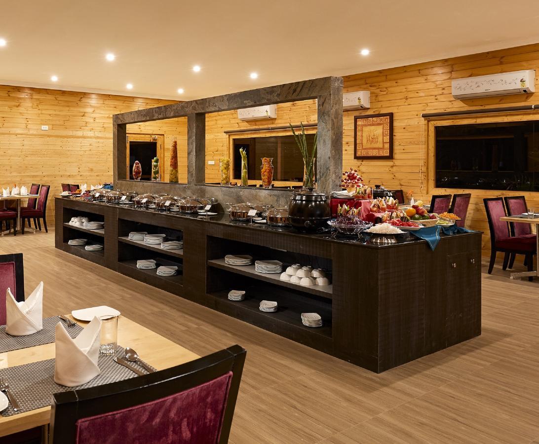 Sterling Anaikatti Hotel Varagampadi Buitenkant foto